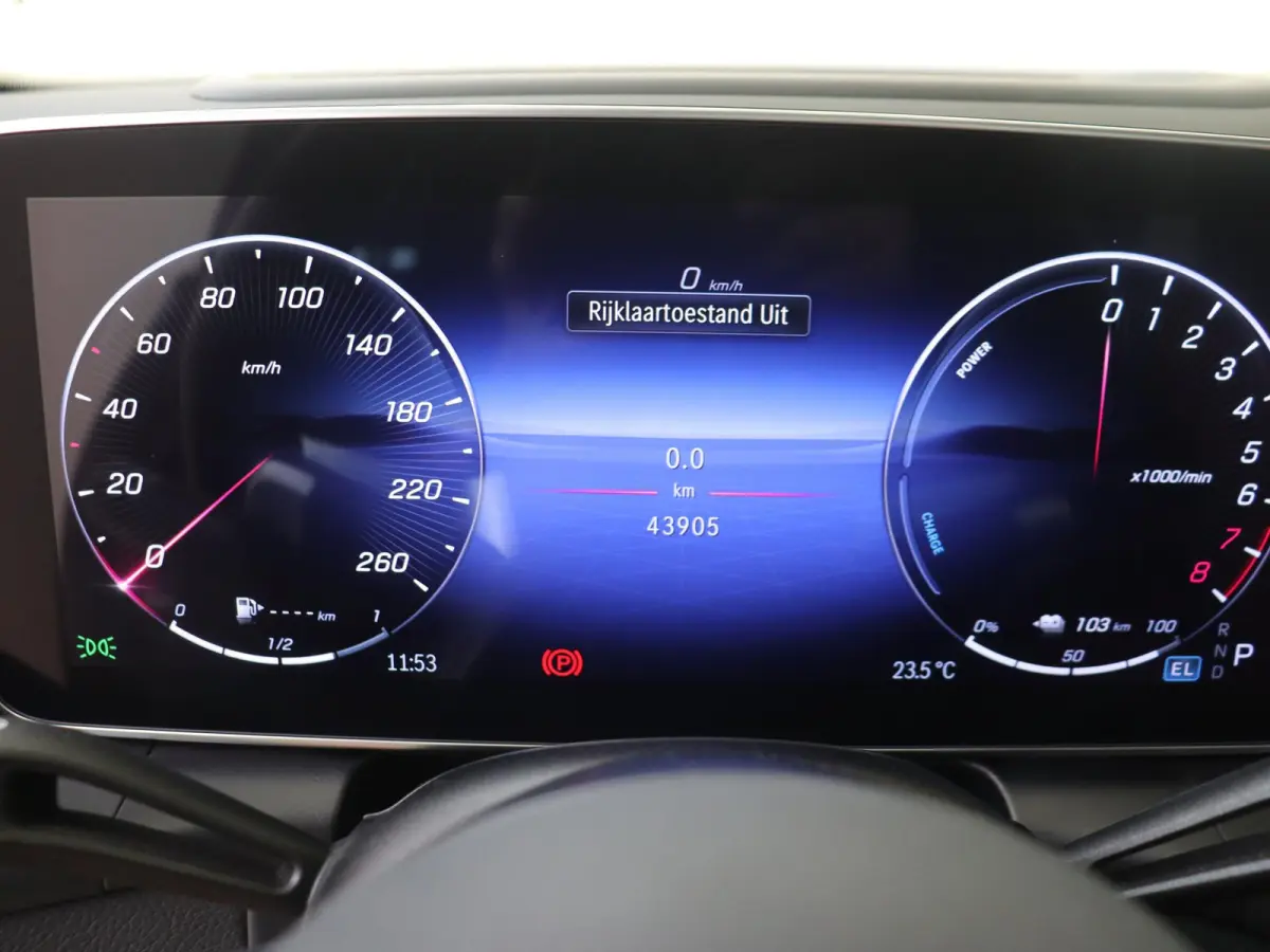 4MATIC AMG Line Premium Plus /Panoramadak /Memory /HUD /360 Camera /Burmester