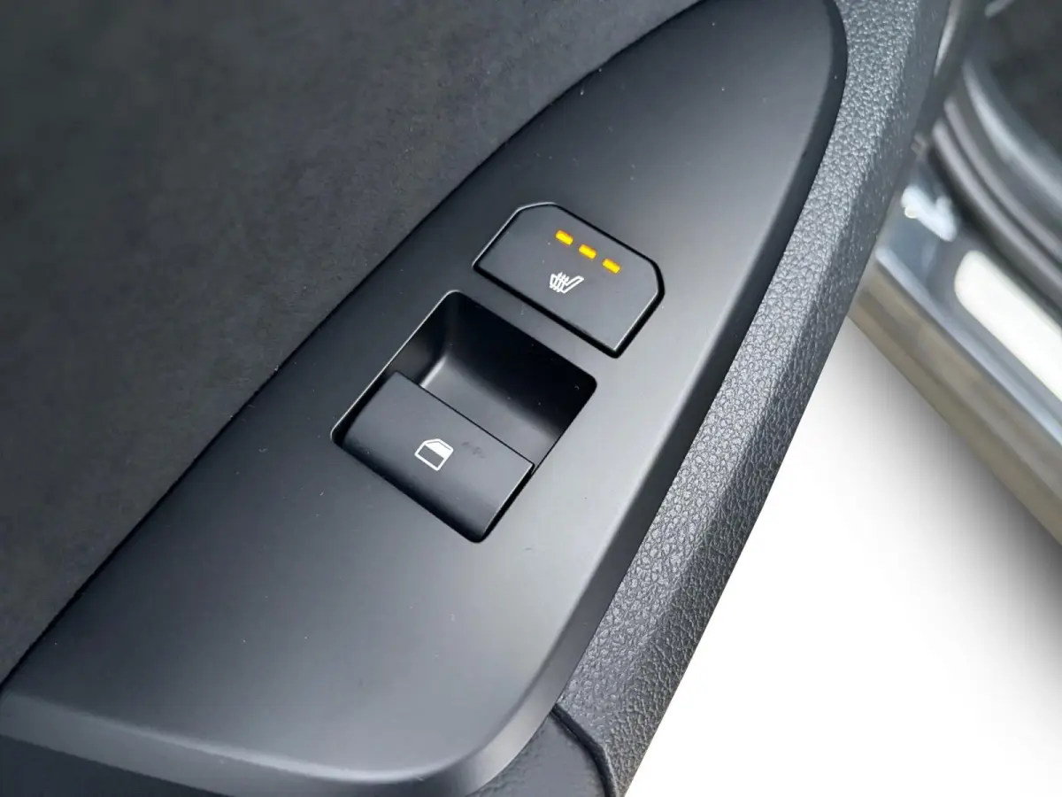1.6 T-GDi Plug-in Hybrid GT-Line | Direct leverbaar! | Glazen schuif-/kanteldak | Elektrisch verstelbare stoelen | Elektrisch bedienbare achterklep | Stoelverwarming- voor en achter | Dodeho