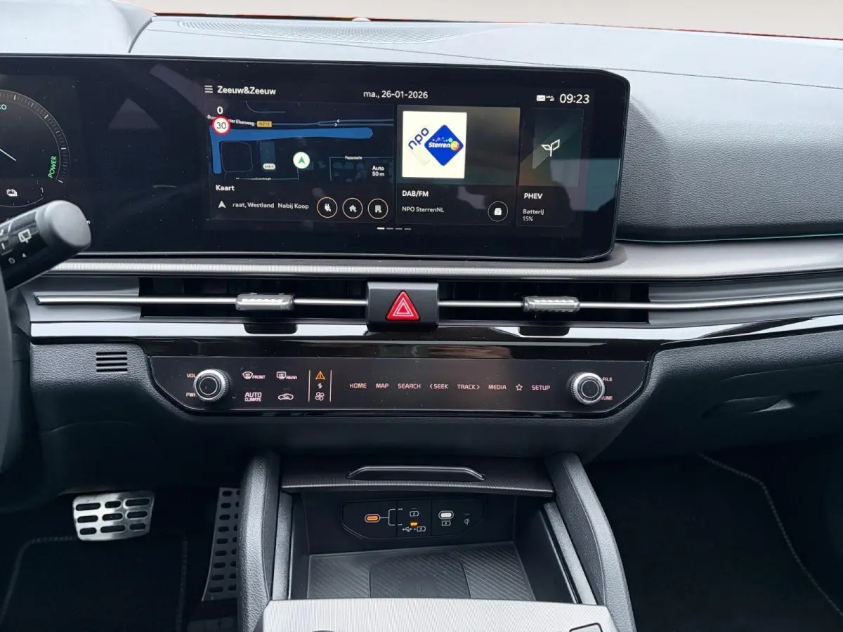 1.6 T-GDi Plug-in Hybrid GT-Line | Direct leverbaar! | Glazen schuif-/kanteldak | Elektrisch verstelbare stoelen | Elektrisch bedienbare achterklep | Stoelverwarming- voor en achter | Dodeho