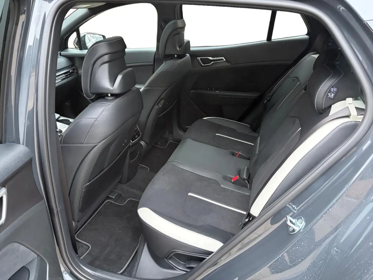 1.6 T-GDi Plug-in Hybrid GT-Line | Direct leverbaar! | Glazen schuif-/kanteldak | Elektrisch verstelbare stoelen | Elektrisch bedienbare achterklep | Stoelverwarming- voor en achter | Dodeho