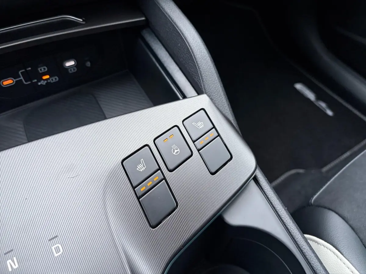 1.6 T-GDi Plug-in Hybrid GT-Line | Direct leverbaar! | Glazen schuif-/kanteldak | Elektrisch verstelbare stoelen | Elektrisch bedienbare achterklep | Stoelverwarming- voor en achter | Dodeho