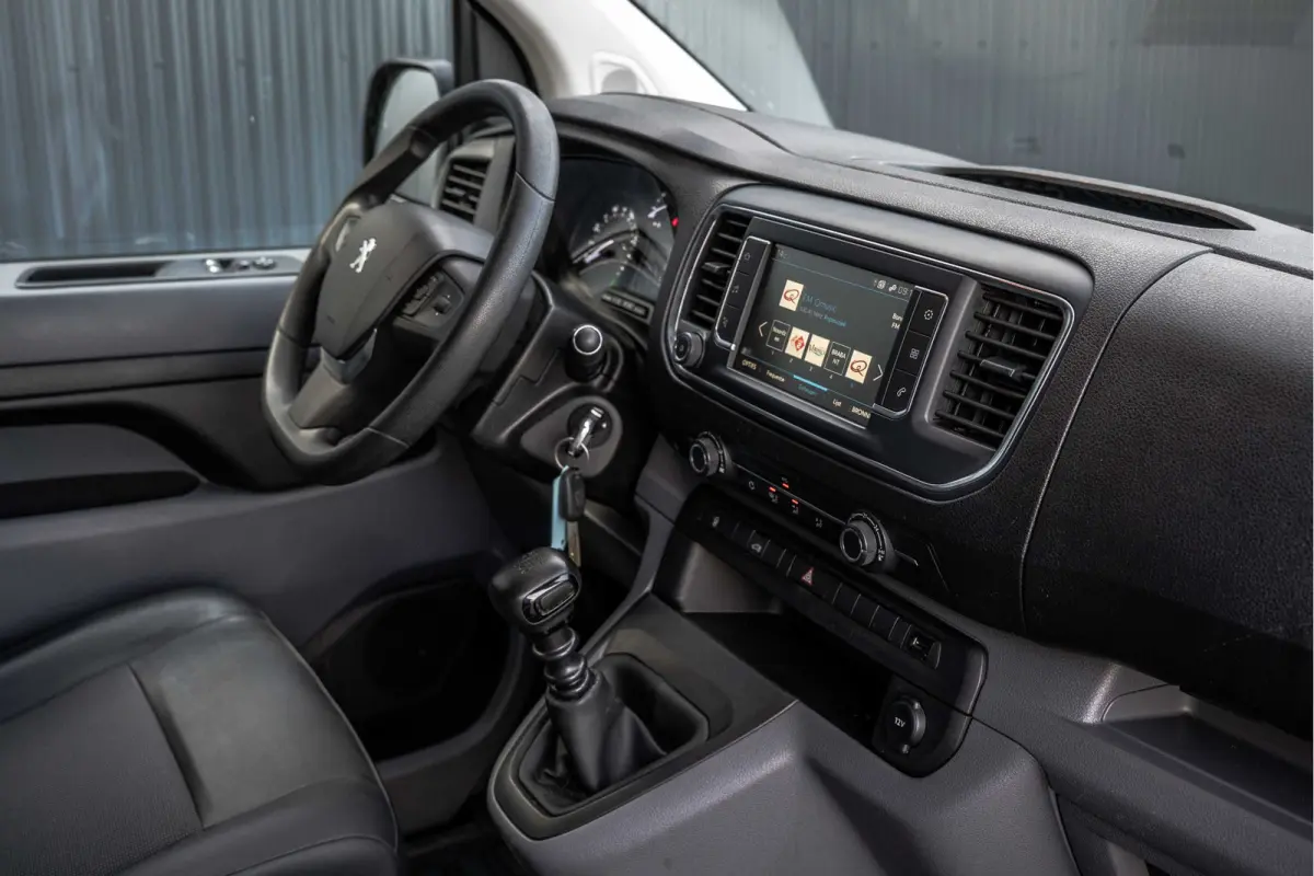 1.5 BlueHDi 100 | 3-Zits | Camera | Carplay | Cruise | PDC | Airco