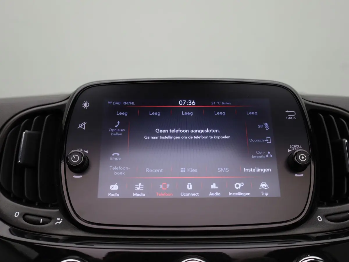 1.0 Hybrid Dolcevita | Wordt Verwacht | Apple Carplay / Android Auto | Parkeersensoren | Cabrio |