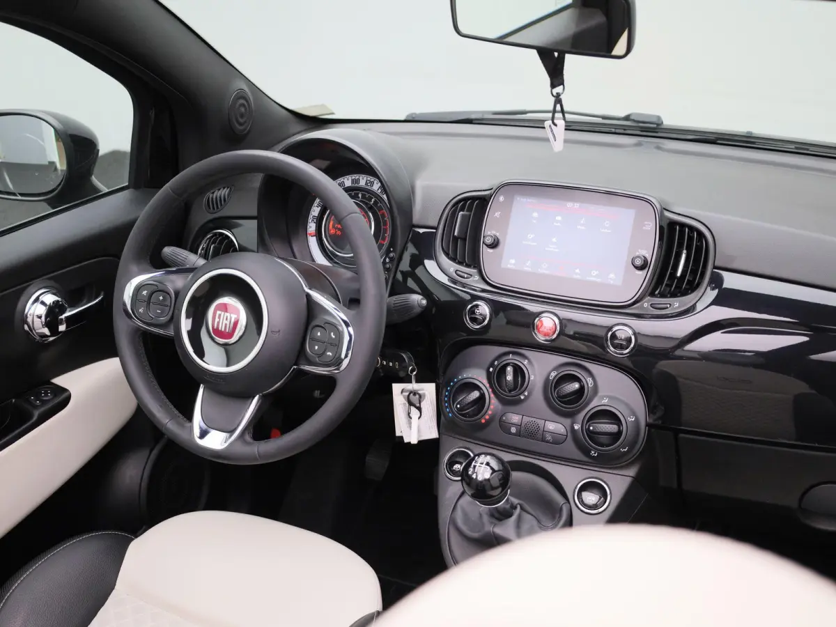 1.0 Hybrid Dolcevita | Wordt Verwacht | Apple Carplay / Android Auto | Parkeersensoren | Cabrio |