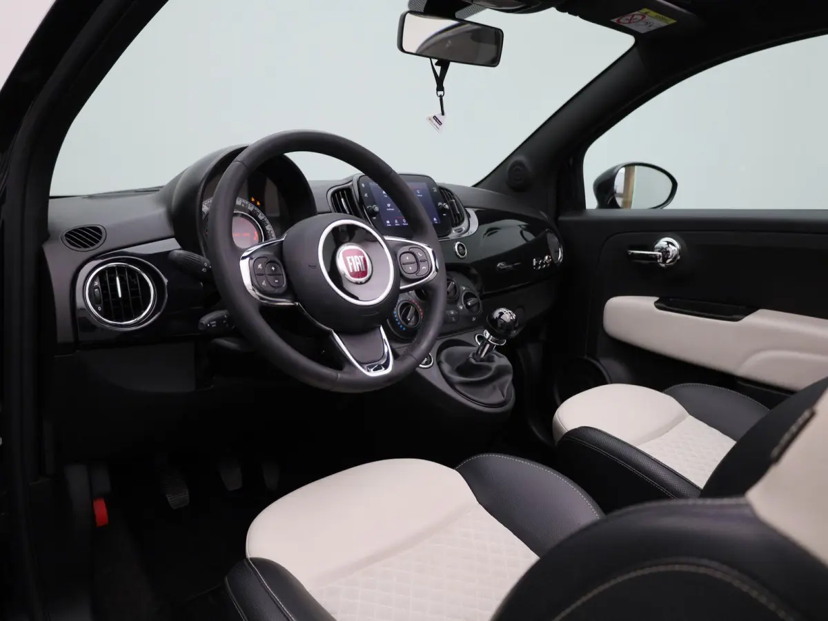 1.0 Hybrid Dolcevita | Wordt Verwacht | Apple Carplay / Android Auto | Parkeersensoren | Cabrio |
