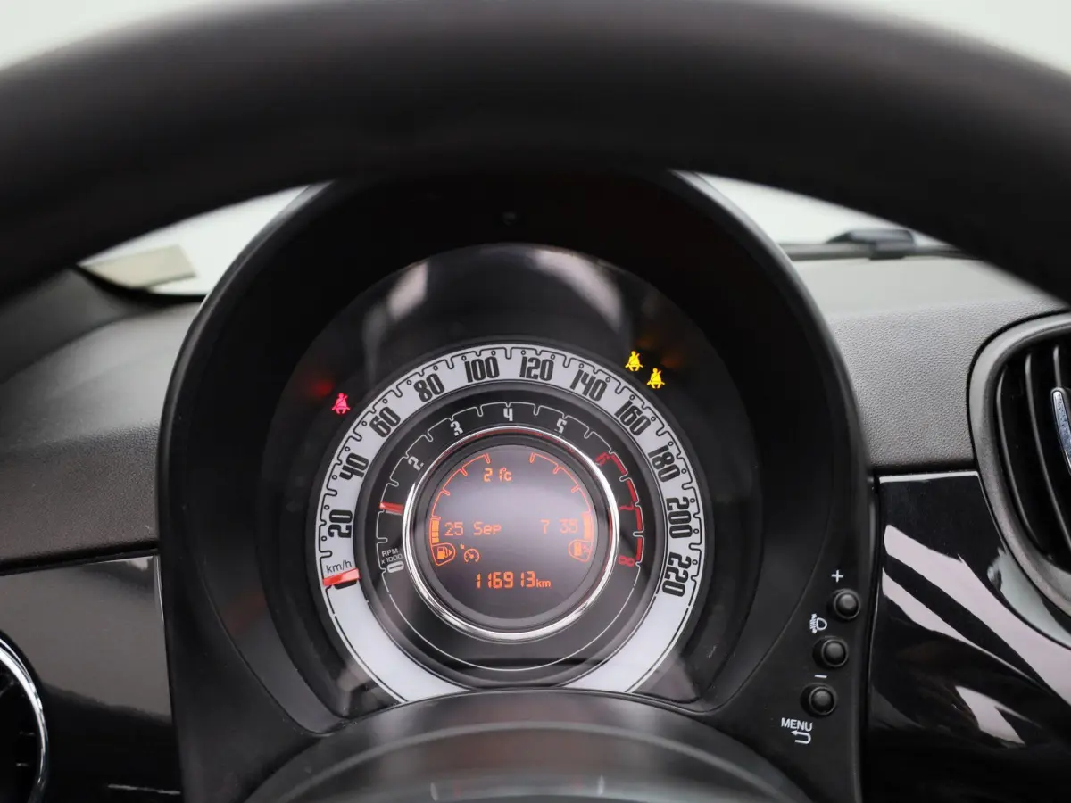 1.0 Hybrid Dolcevita | Wordt Verwacht | Apple Carplay / Android Auto | Parkeersensoren | Cabrio |