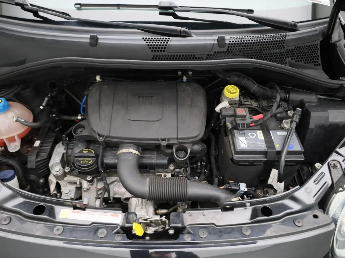 1.0 Hybrid Dolcevita | Wordt Verwacht | Apple Carplay / Android Auto | Parkeersensoren | Cabrio |