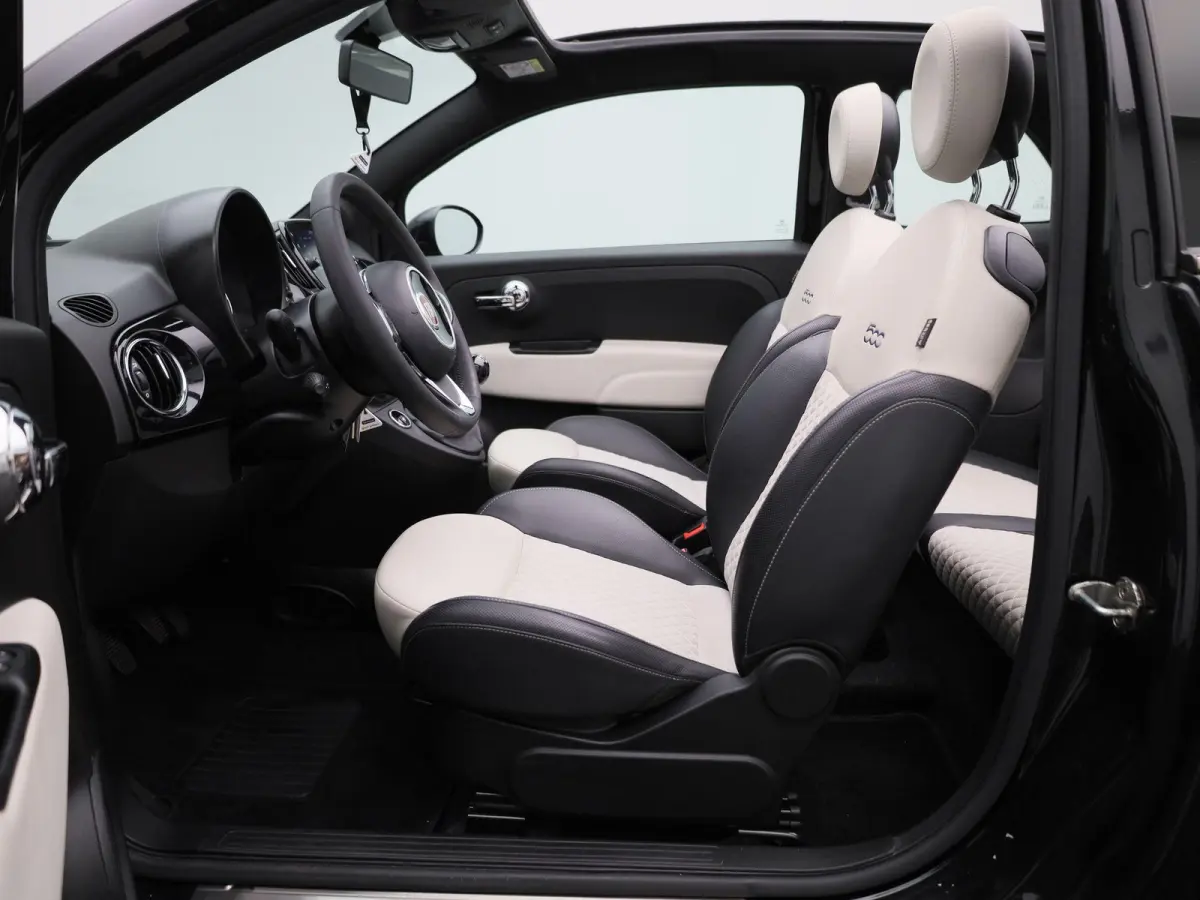 1.0 Hybrid Dolcevita | Wordt Verwacht | Apple Carplay / Android Auto | Parkeersensoren | Cabrio |