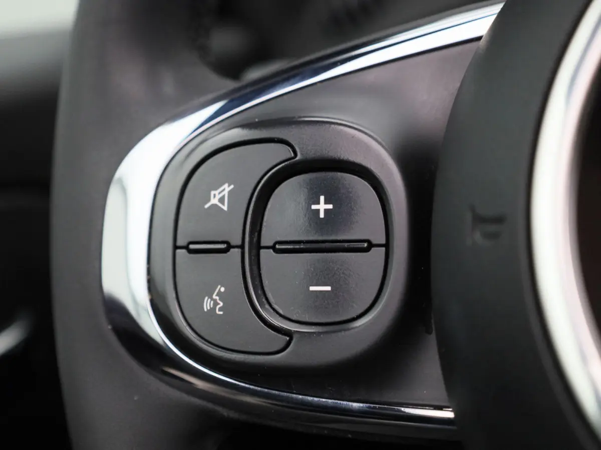 1.0 Hybrid Dolcevita | Wordt Verwacht | Apple Carplay / Android Auto | Parkeersensoren | Cabrio |
