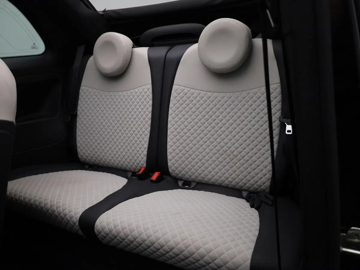 1.0 Hybrid Dolcevita | Wordt Verwacht | Apple Carplay / Android Auto | Parkeersensoren | Cabrio |
