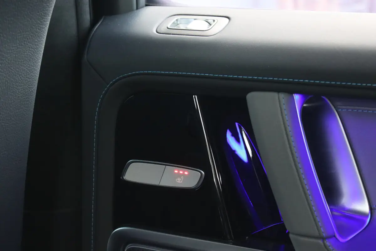 Edition One 116 kWh | Schuifdak | Distronic | Multicontourstoelen | Burmester | Nappa Leder | Surround Camera | Augmented Reality | Keyless Go |