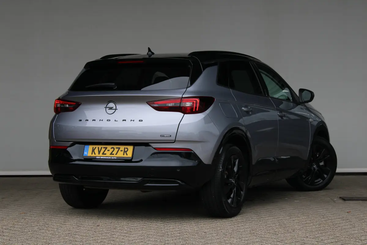 1.6 Turbo Plug-In Hybrid GS Line | Stoel- stuurwielverwarming | Adapt. Cruise control | Dode hoek sensoren | AFL led matrix koplampen |