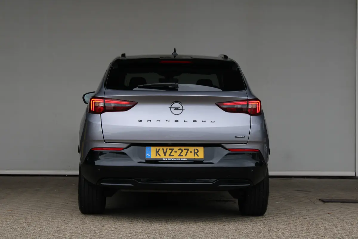 1.6 Turbo Plug-In Hybrid GS Line | Stoel- stuurwielverwarming | Adapt. Cruise control | Dode hoek sensoren | AFL led matrix koplampen |