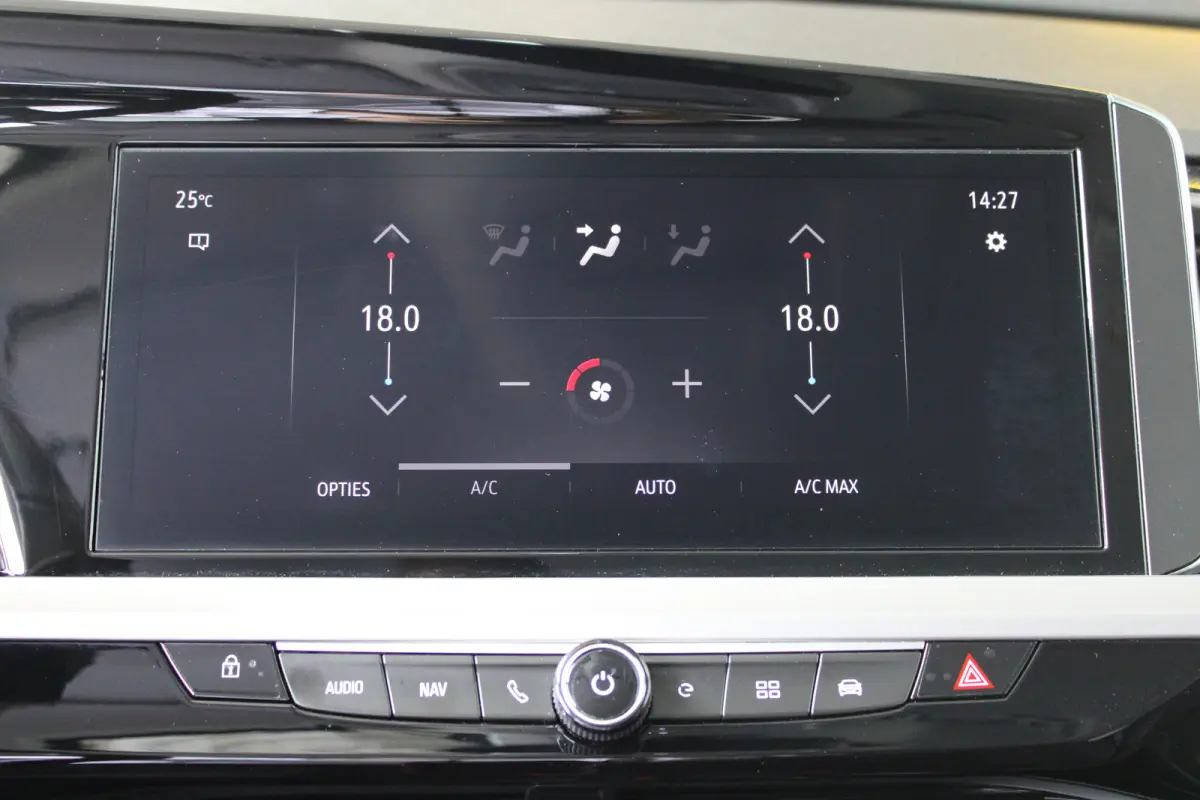 1.6 Turbo Plug-In Hybrid GS Line | Stoel- stuurwielverwarming | Adapt. Cruise control | Dode hoek sensoren | AFL led matrix koplampen |
