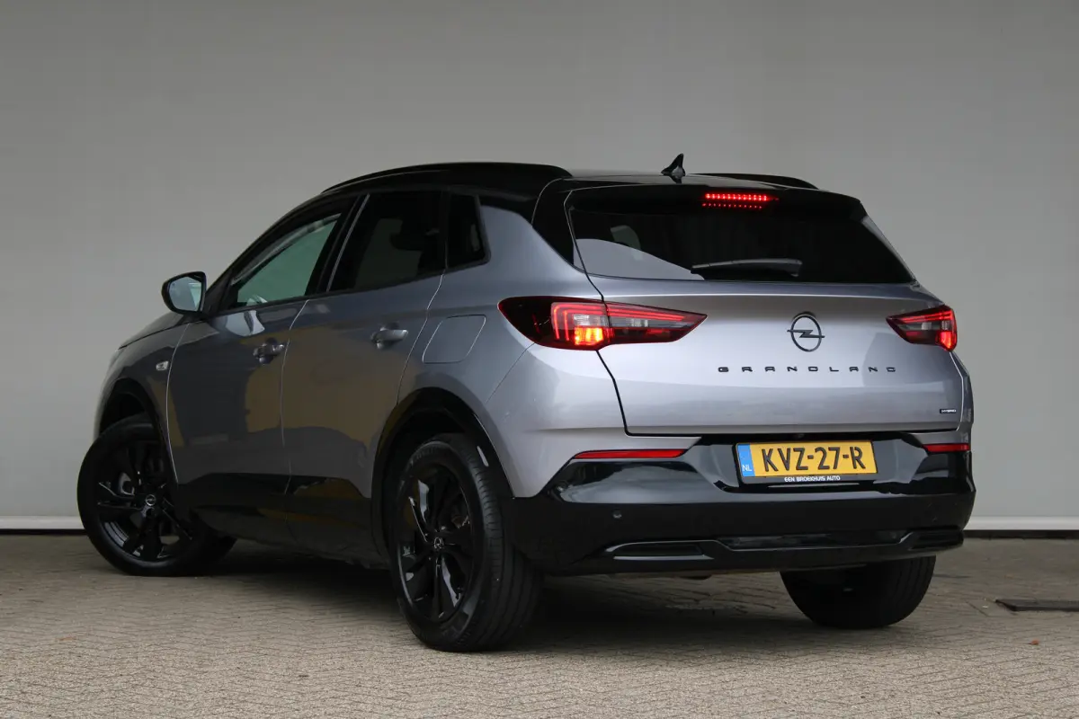 1.6 Turbo Plug-In Hybrid GS Line | Stoel- stuurwielverwarming | Adapt. Cruise control | Dode hoek sensoren | AFL led matrix koplampen |