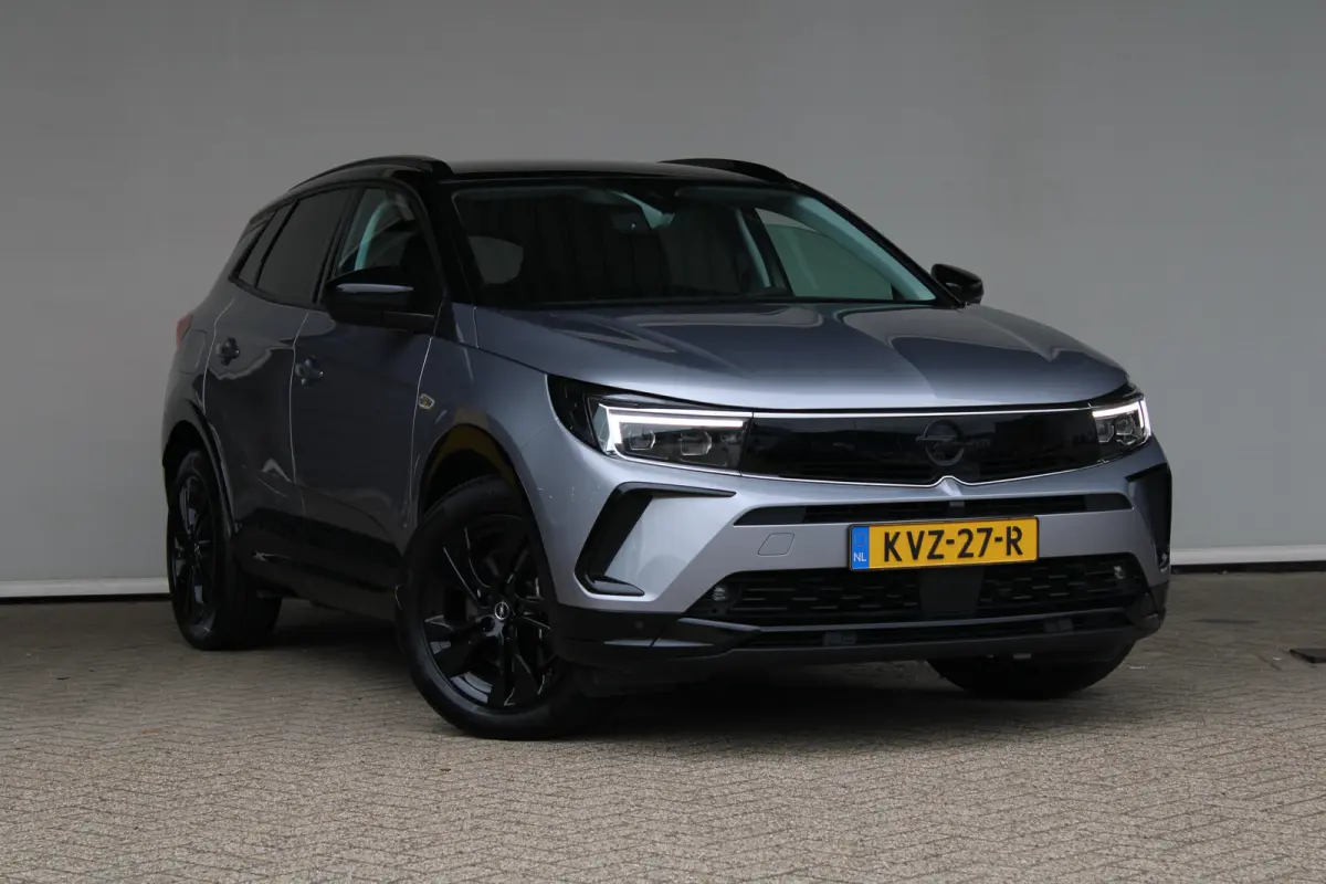 1.6 Turbo Plug-In Hybrid GS Line | Stoel- stuurwielverwarming | Adapt. Cruise control | Dode hoek sensoren | AFL led matrix koplampen |