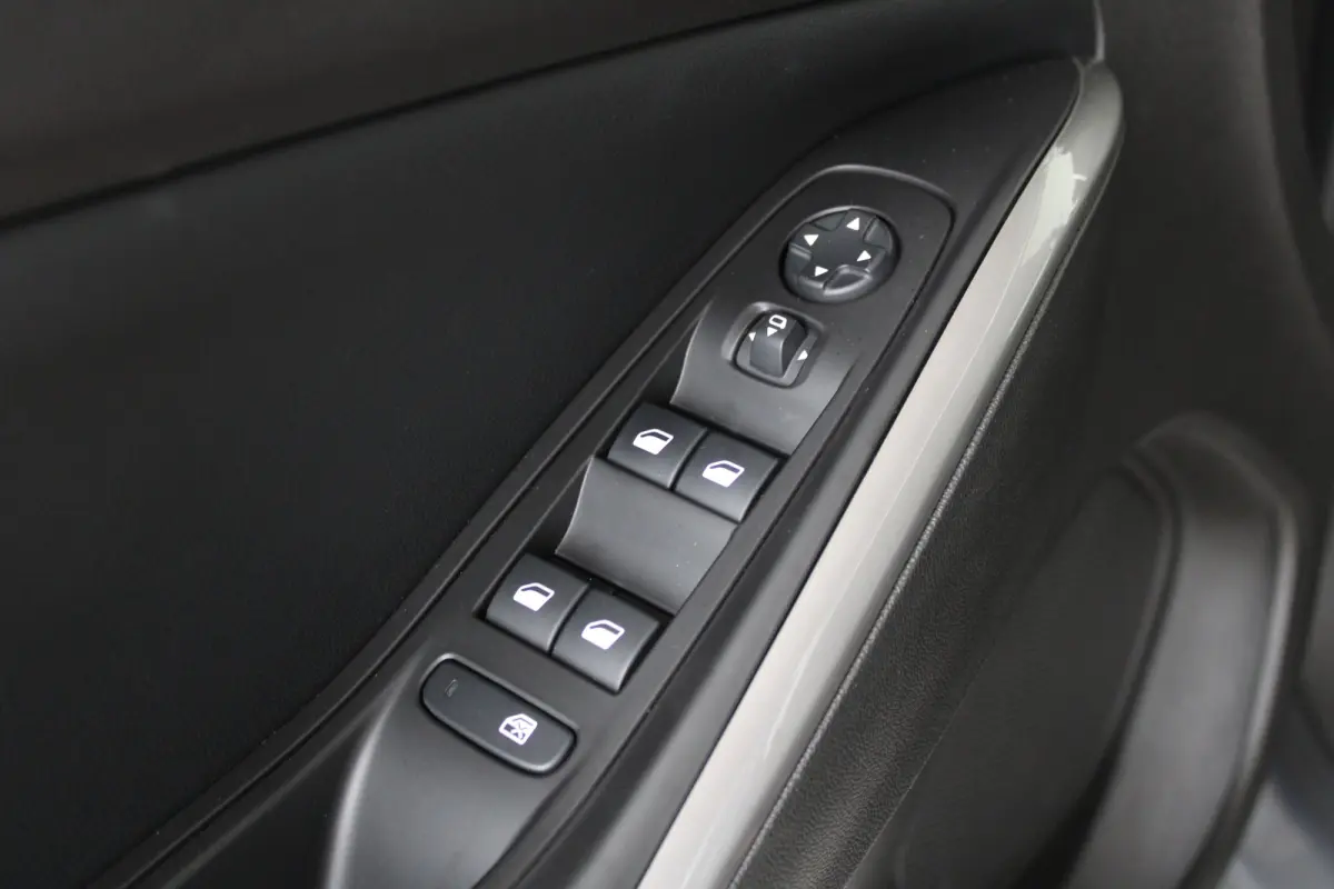 1.6 Turbo Plug-In Hybrid GS Line | Stoel- stuurwielverwarming | Adapt. Cruise control | Dode hoek sensoren | AFL led matrix koplampen |