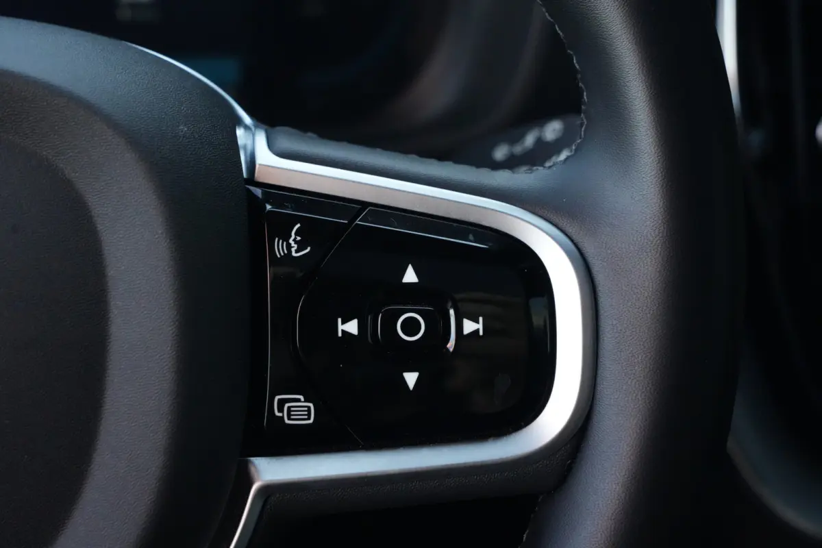 2.0 T6 Plug-in hybrid AWD Plus Dark | 350 PK | Pano | 360° camera | Navigatie | Stoelverwarming | HarmanKardon | Volvo XC60 2.0 T6 Plug-in hybrid AWD Plus Dark met 350 PK, 2.0-liter 4-cilin