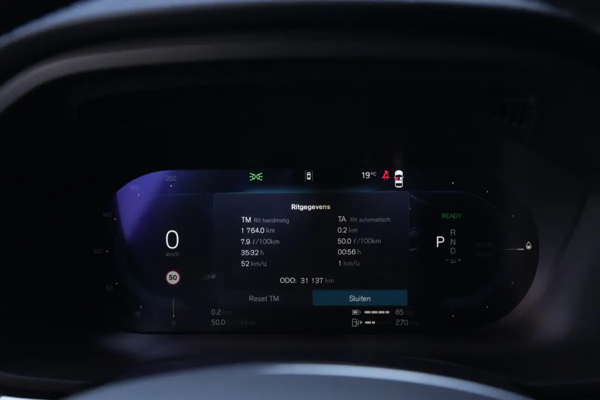 2.0 T6 Plug-in hybrid AWD Plus Dark | 350 PK | Pano | 360° camera | Navigatie | Stoelverwarming | HarmanKardon | Volvo XC60 2.0 T6 Plug-in hybrid AWD Plus Dark met 350 PK, 2.0-liter 4-cilin