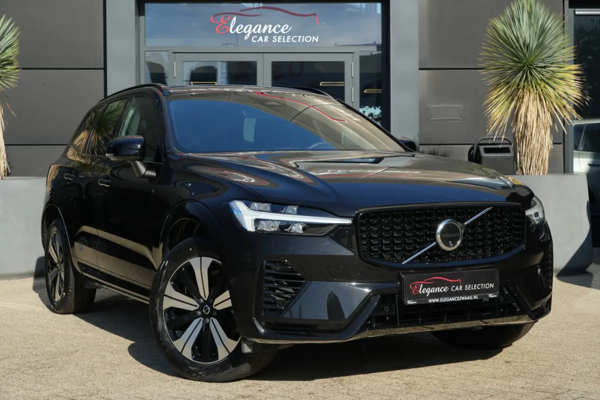 2.0 T6 Plug-in hybrid AWD Plus Dark | 350 PK | Pano | 360° camera | Navigatie | Stoelverwarming | HarmanKardon | Volvo XC60 2.0 T6 Plug-in hybrid AWD Plus Dark met 350 PK, 2.0-liter 4-cilin