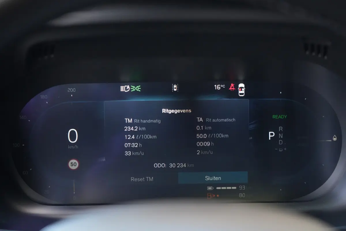 2.0 T6 Plug-in hybrid AWD Plus Dark | 350 PK | Pano | 360° camera | HarmanKardon | Navigatie | Stoelverwarming | Volvo XC60 2.0 T6 Plug-in hybrid AWD Plus Dark met 349 PK, 2.0-liter 4-cilin