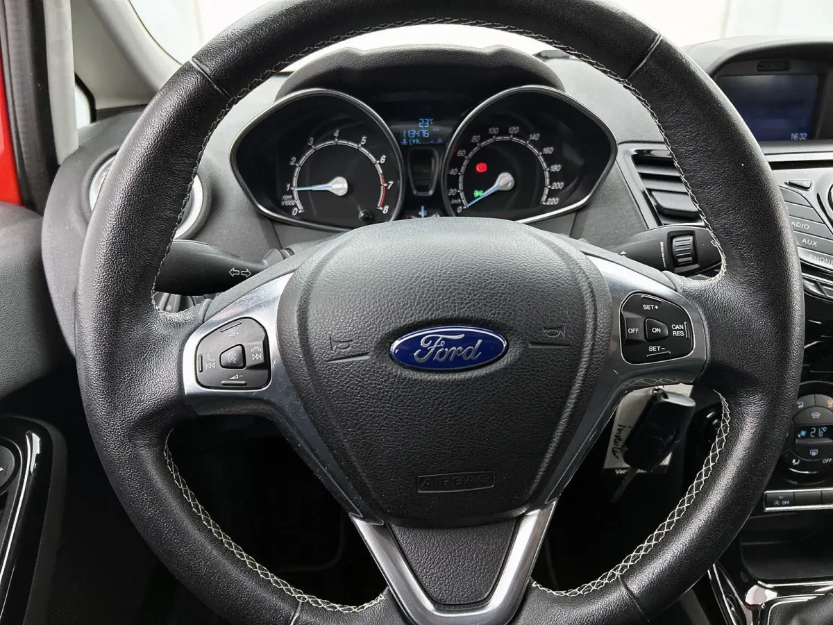 1.0 EcoBoost Titanium | Airco | Parkeersensoren |