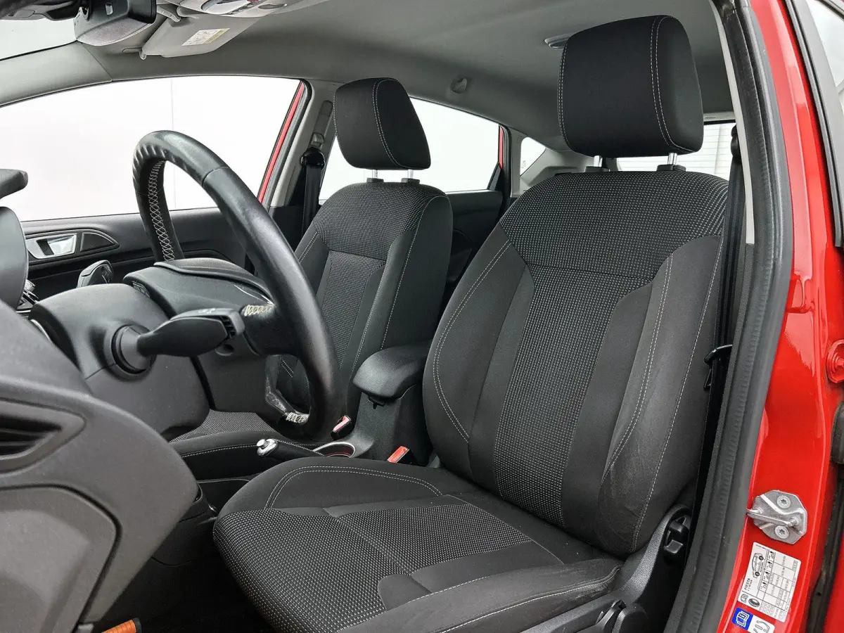 1.0 EcoBoost Titanium | Airco | Parkeersensoren |