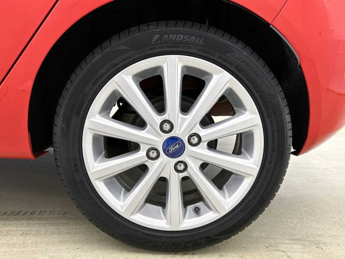 1.0 EcoBoost Titanium | Airco | Parkeersensoren |
