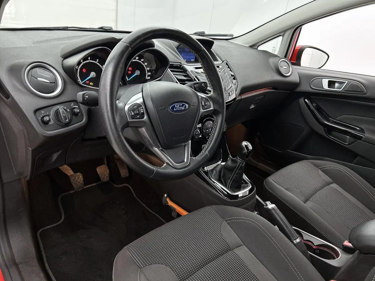 1.0 EcoBoost Titanium | Airco | Parkeersensoren |
