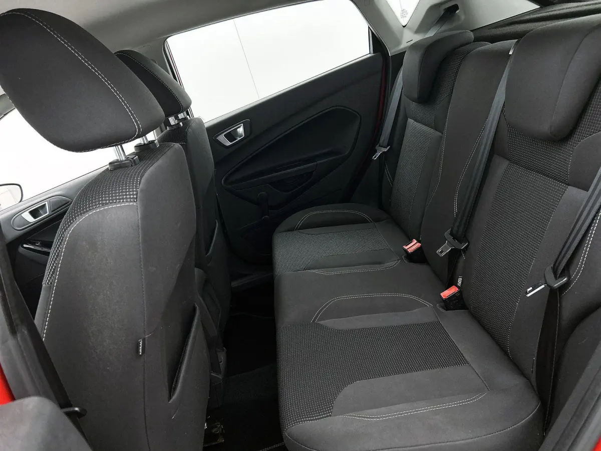 1.0 EcoBoost Titanium | Airco | Parkeersensoren |