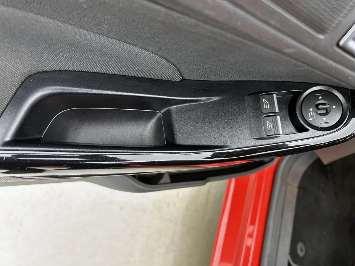1.0 EcoBoost Titanium | Airco | Parkeersensoren |