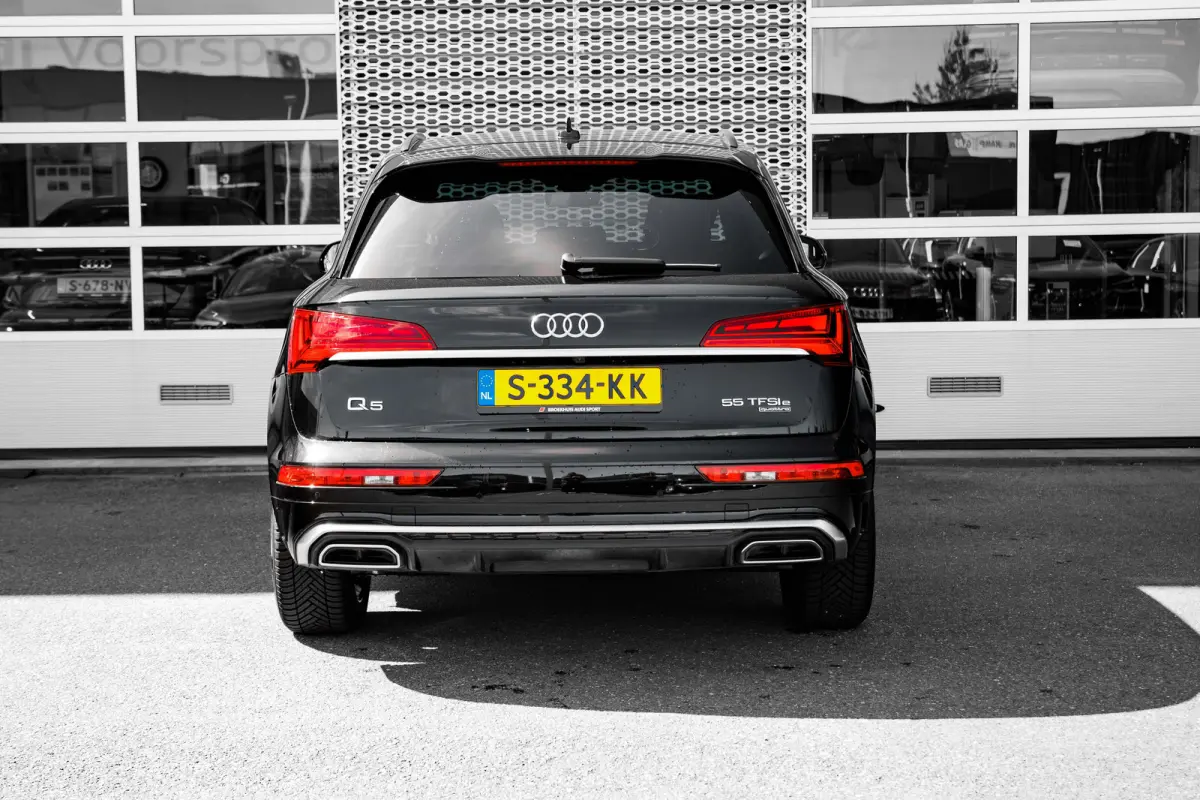 55 TFSI e S edition Competition l S-Line in & Ext. l Elektr. Stoel l Stoelverwarming l Camera l Adapt. Cr Control l Leder/Alcantara l Elekt. Klep l