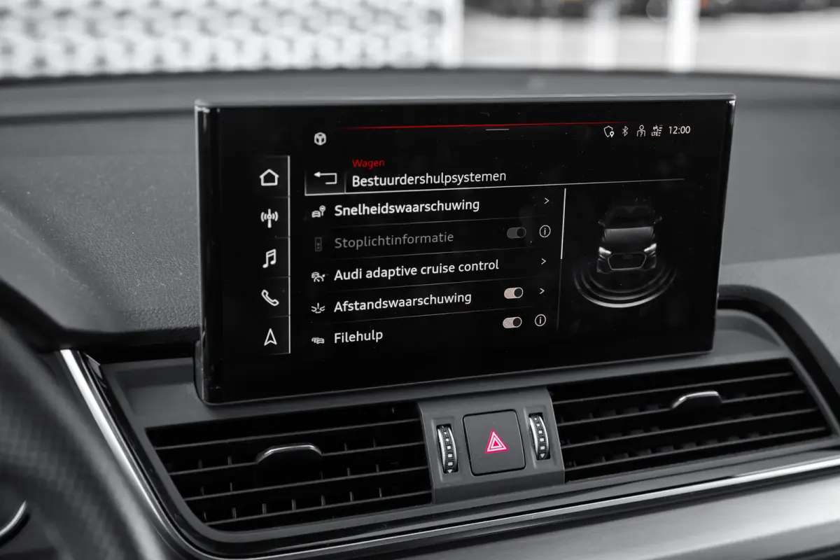 55 TFSI e S edition Competition l S-Line in & Ext. l Elektr. Stoel l Stoelverwarming l Camera l Adapt. Cr Control l Leder/Alcantara l Elekt. Klep l