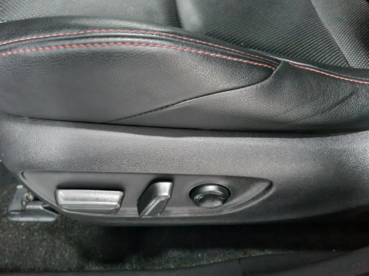 2.5 Plug-in Hybrid AWD Bi-Tone Plus / JBL / HUD / BSM