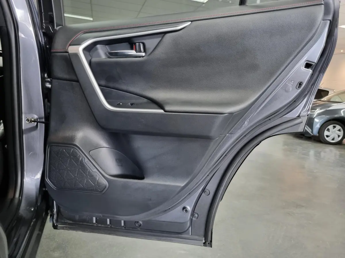 2.5 Plug-in Hybrid AWD Bi-Tone Plus / JBL / HUD / BSM