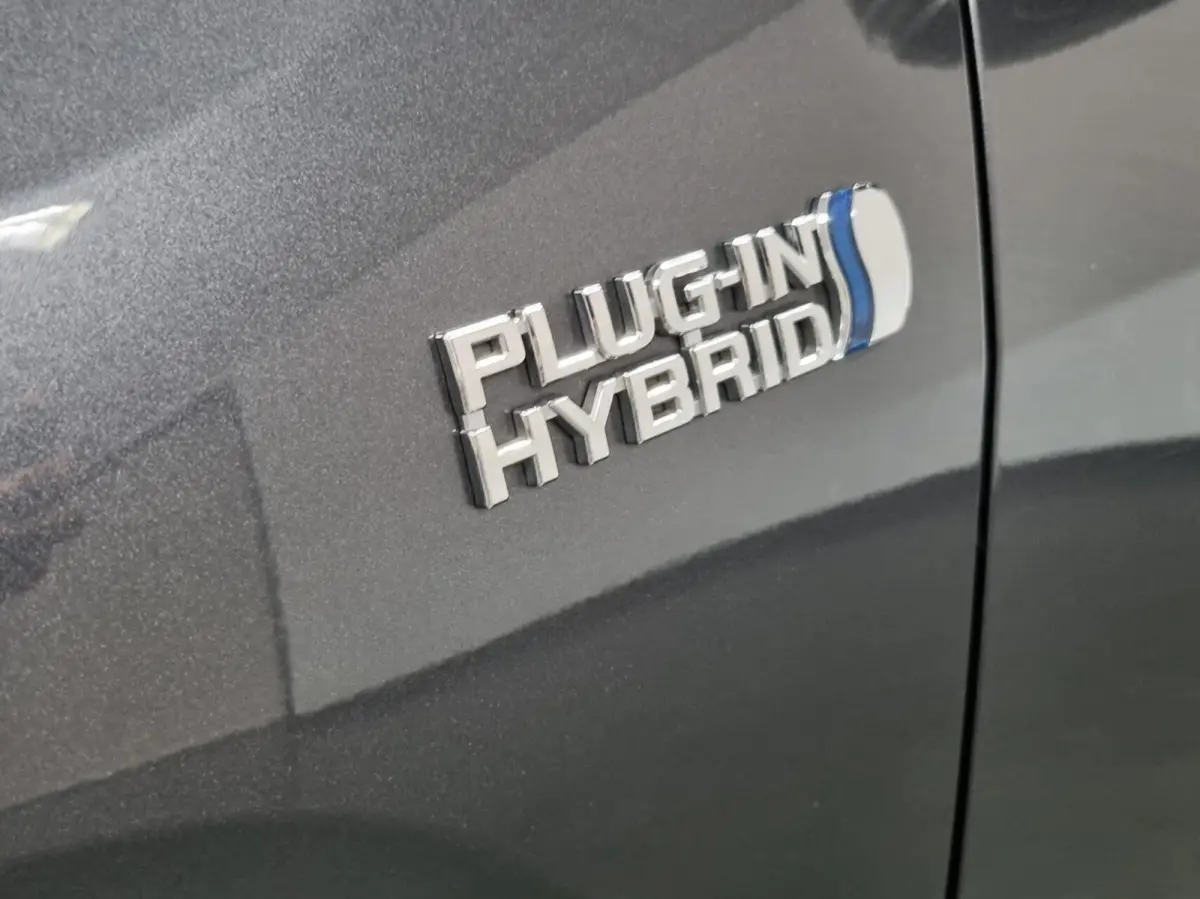 2.5 Plug-in Hybrid AWD Bi-Tone Plus / JBL / HUD / BSM