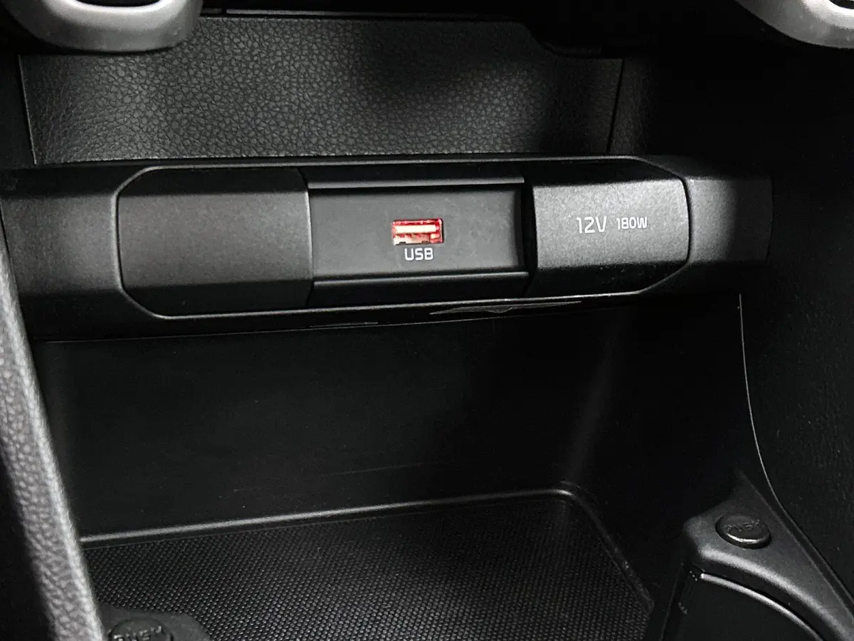 1.0 DPi DynamicLine | Apple Carplay / Android Auto | Achteruitrijcamera | Airco |