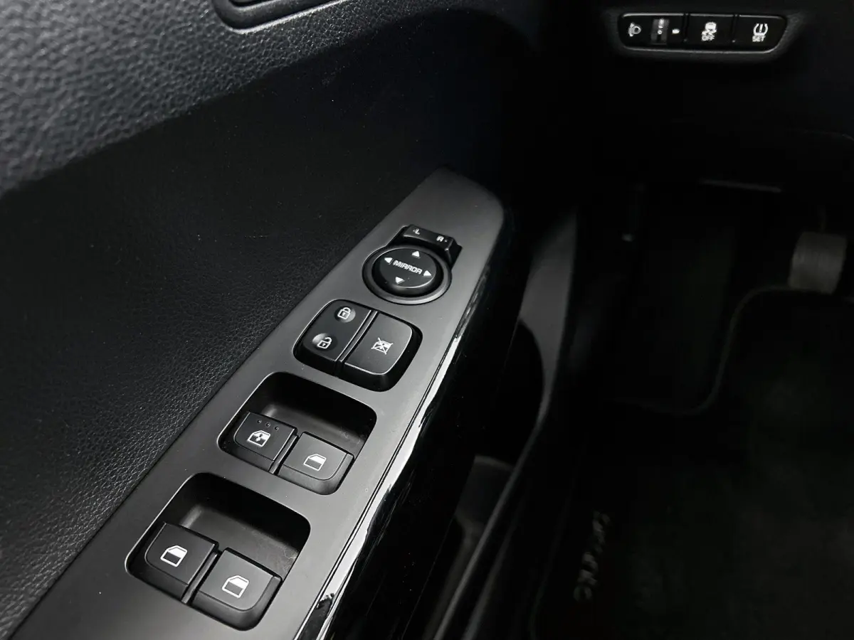 1.0 DPi DynamicLine | Apple Carplay / Android Auto | Achteruitrijcamera | Airco |