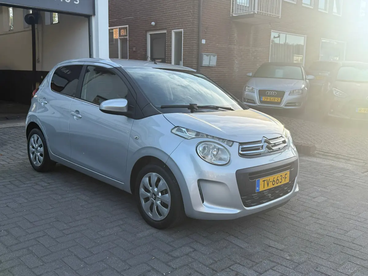 1.0 VTi Feel, Airco,Stuurbekrachtiging,Extra getint glas,Elektr.ramen en spiegels