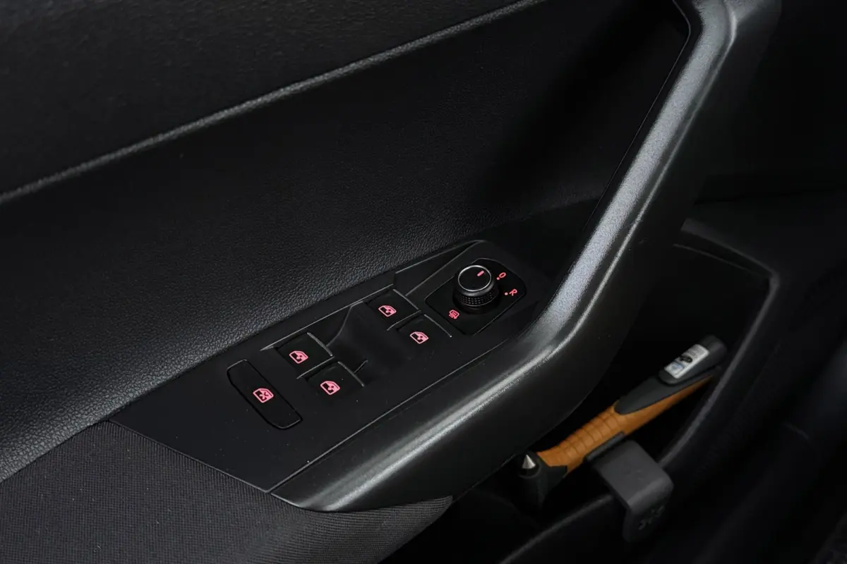 1.0 MPI Comfortline | Org NL | CarPlay | Cruise Control | 17" Velgen |