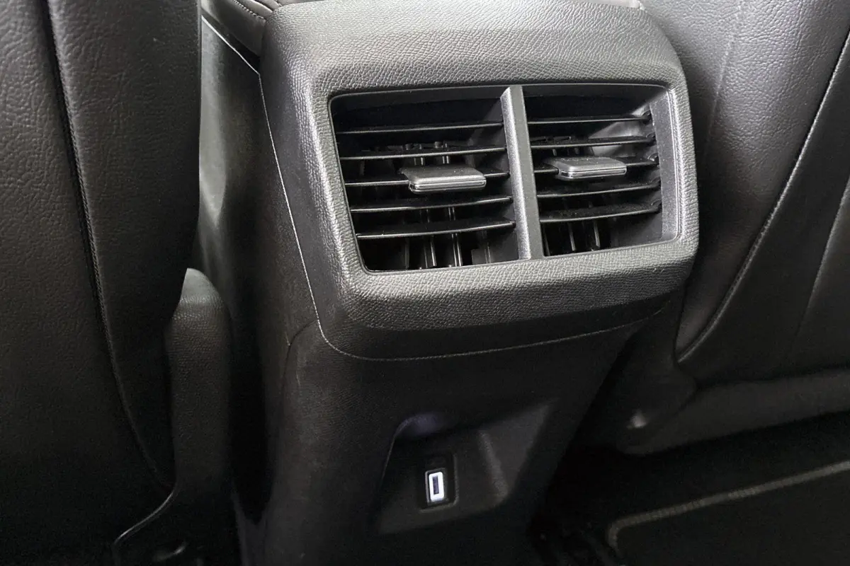 1.2 PureTech Business Plus Automaat Pano Stoelverwarming Trekhaak