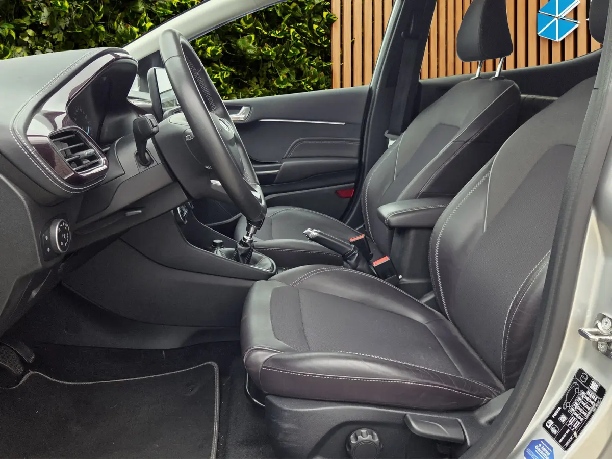 Vignale Keyless | Carplay | Adaptieve cruise | Camera | Stuur- stoelverw. | Half Leder | 17"