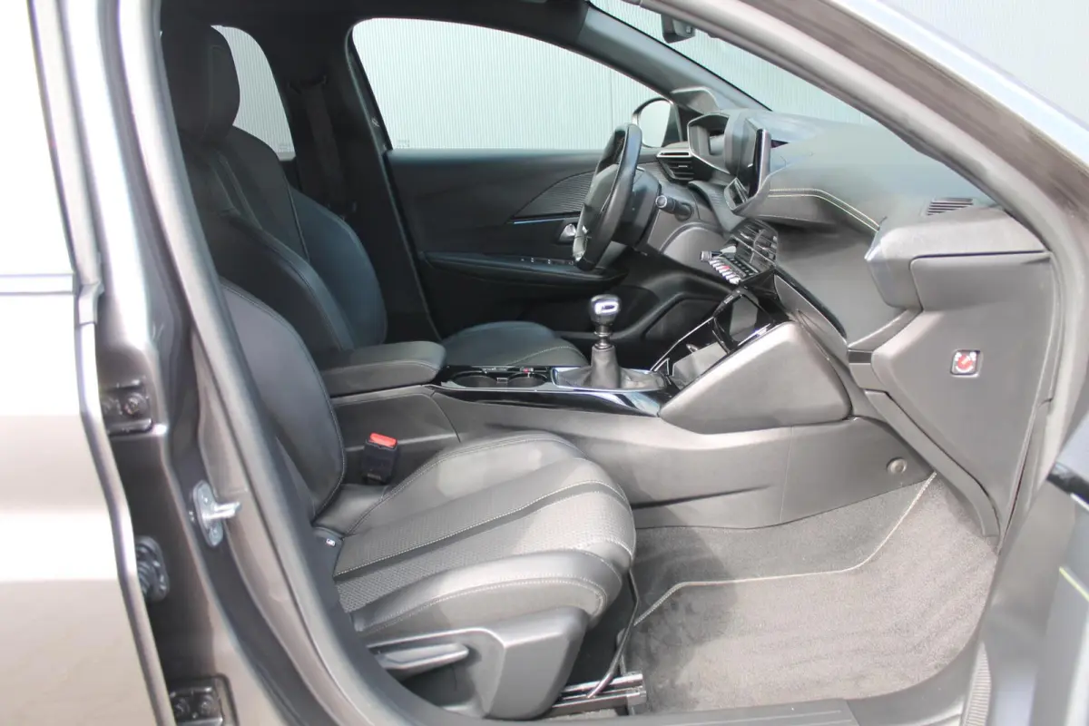 1.2 PureTech GT | Navi | Camera | Keyless