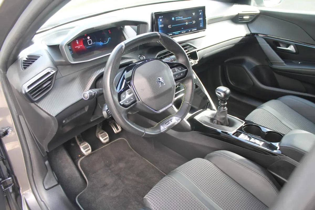1.2 PureTech GT | Navi | Camera | Keyless