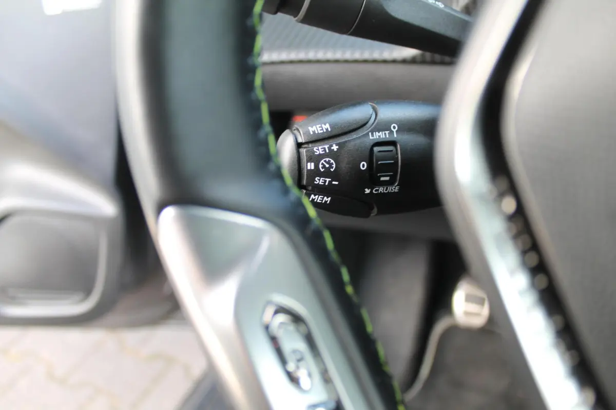 1.2 PureTech GT | Navi | Camera | Keyless