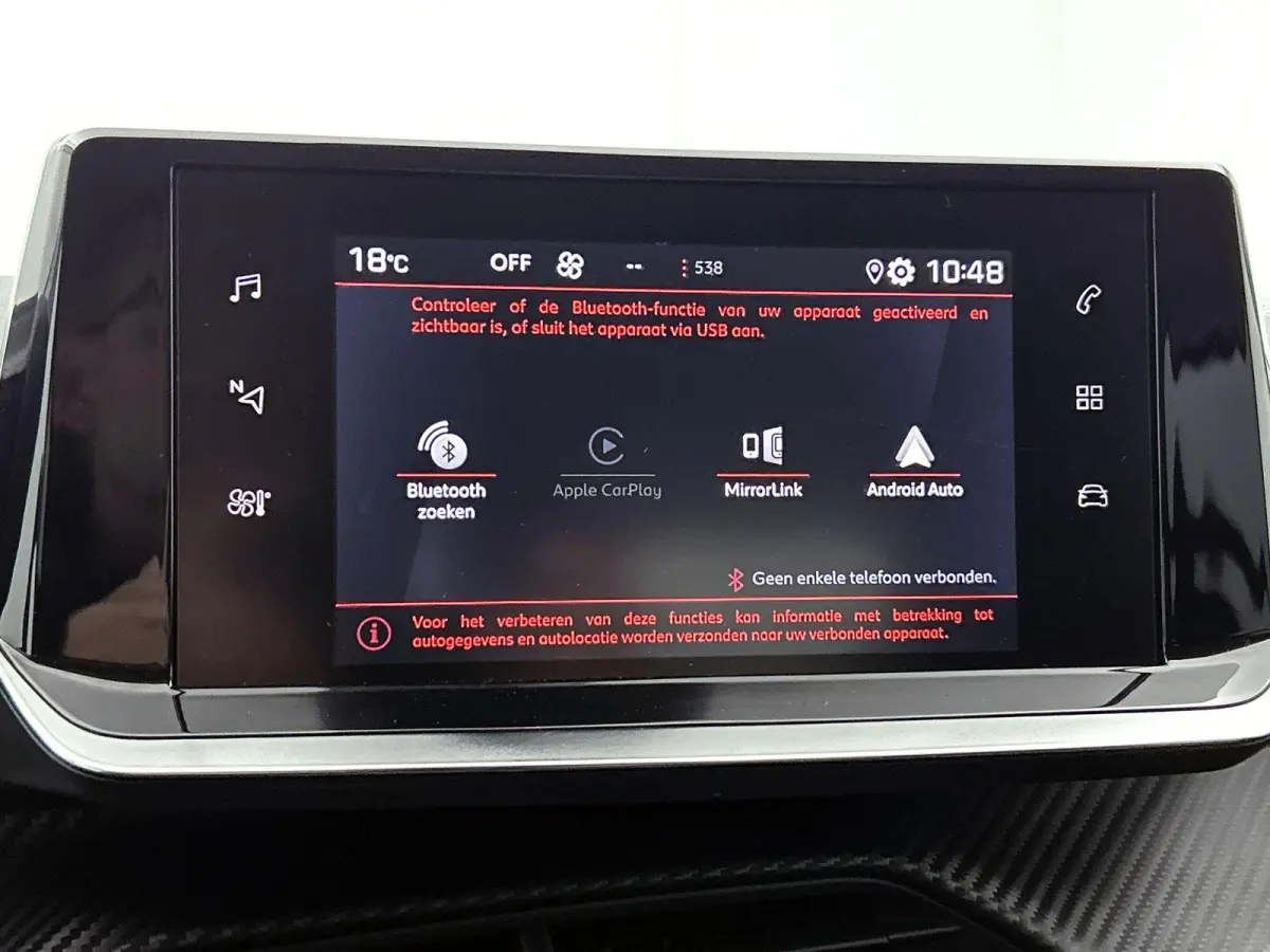 Allure Pack 75pk | Navigatie via Apple Carplay / Android Auto | Achteruitrijcamera | 3D Cockpit | Climate Control | Cruise Control | Parkeersensoren | DAB+ radio | Armsteun | Led koplampen |