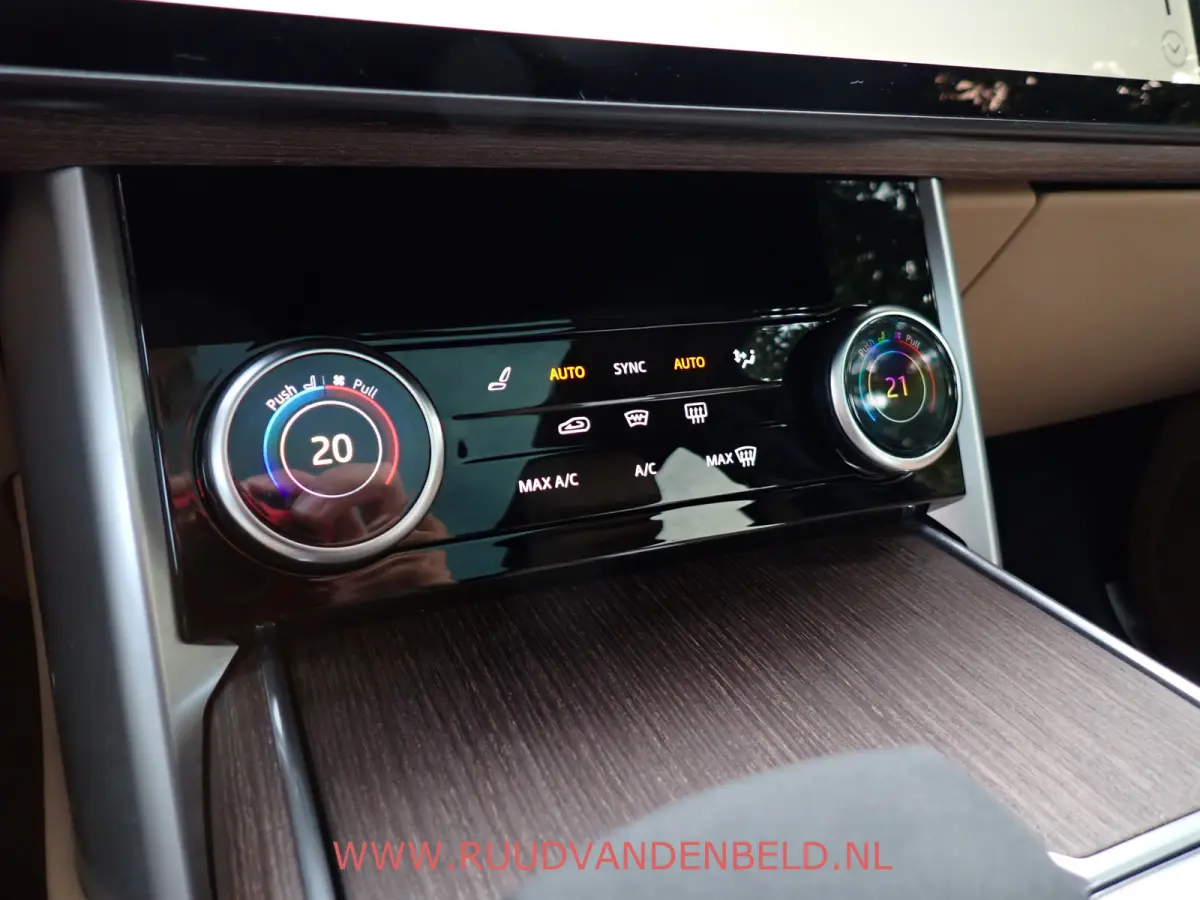 3.0 P440e HSE PHEV !! FABRIEKSGARANTIE TOT 9/2028 !! / SOH 91% / 360* / HEAD-UP / PANO / ACC /