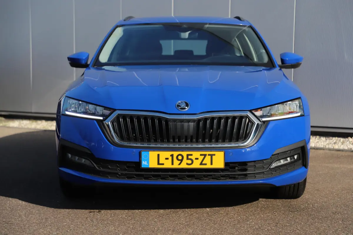 1.0 e-TSI Business Edition 110PK Automaat Navigatie Carplay Stoelverwarming Climate Cruise Elektrische Achterklep