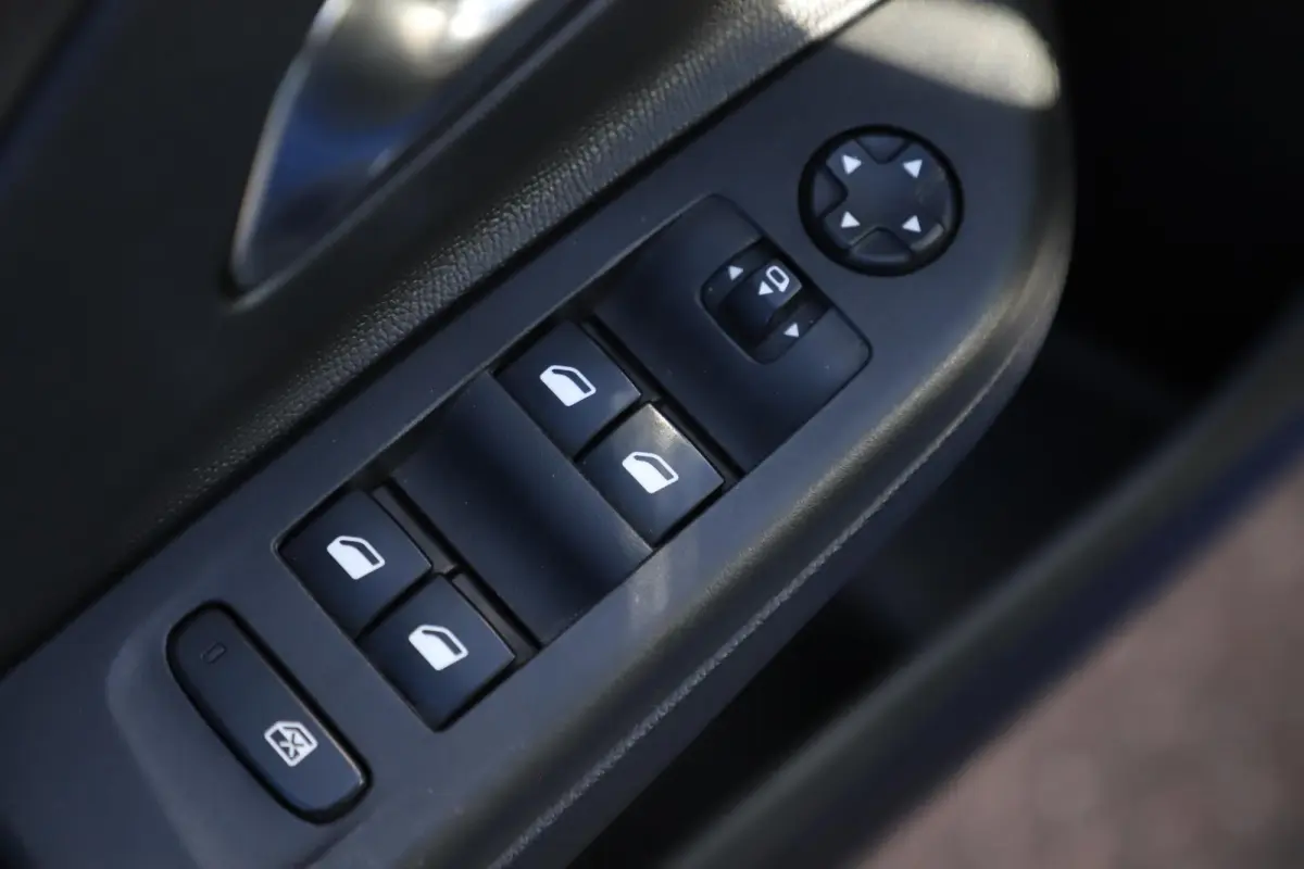 1.2 Ultimate 131PK Automaat Half Leder Stoelverwarming Navigatie Achteruitrijcamera LMV Climate Cruise Control