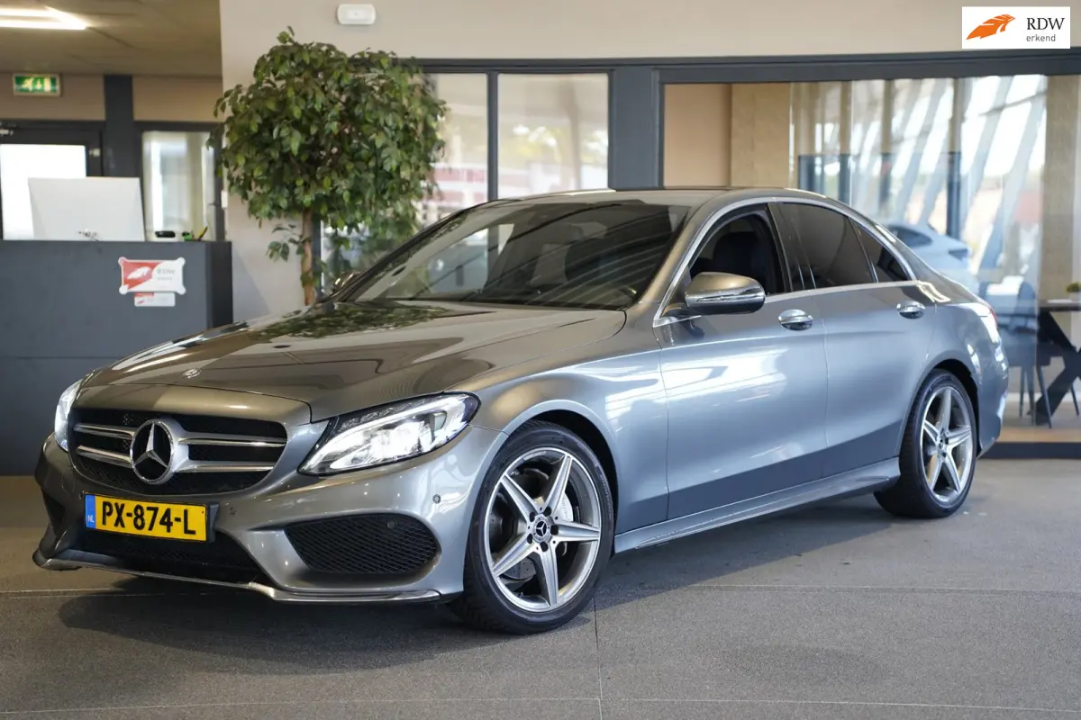 180 AMG DCT Navi Leder Cruise Cam Pdc Burmester